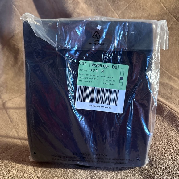 NWOT VICTORIA’S SECRET NAVY TANK TOP (MEDIUM) - Picture 4 of 8